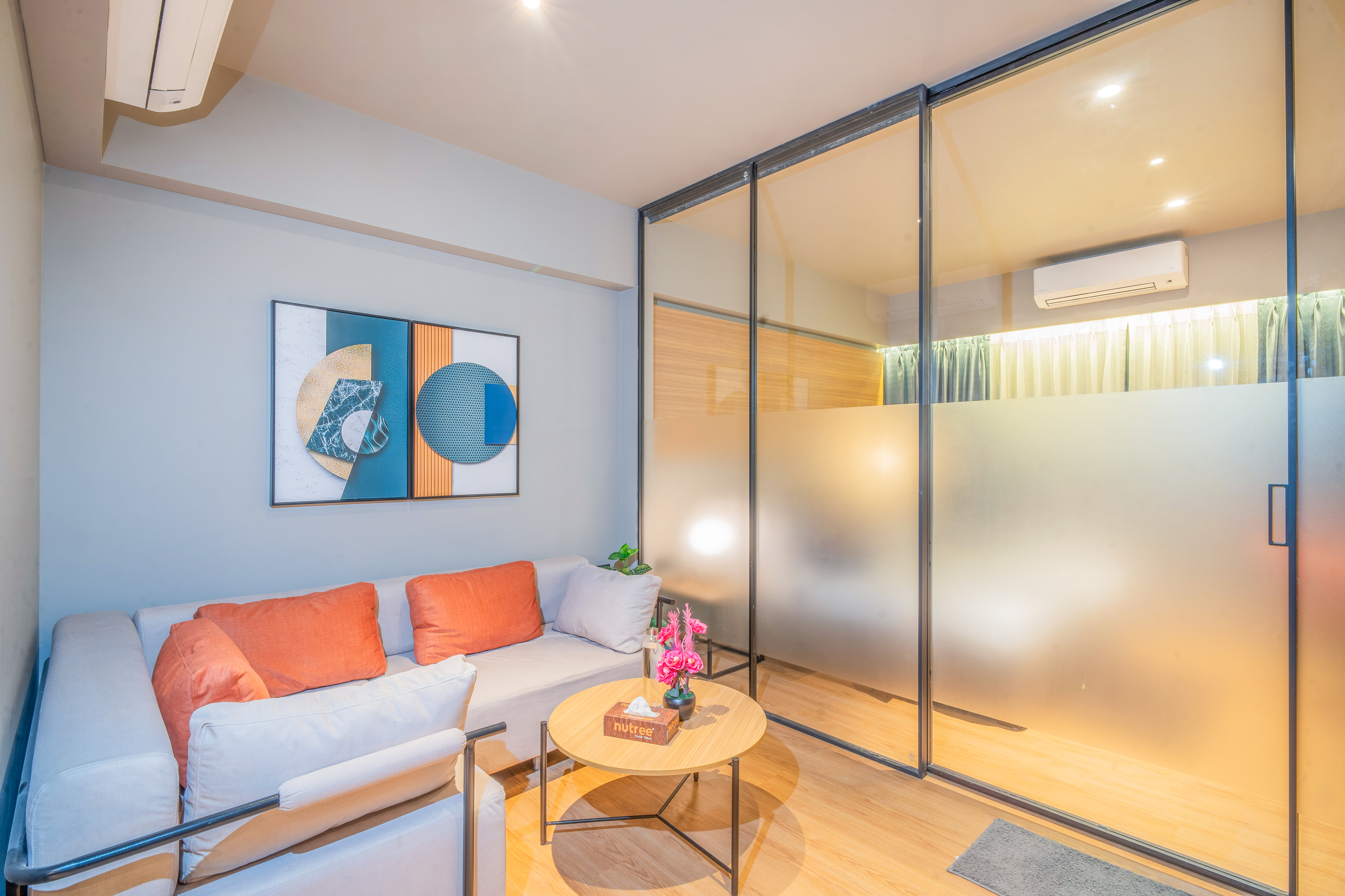 Furniture & Fixtures